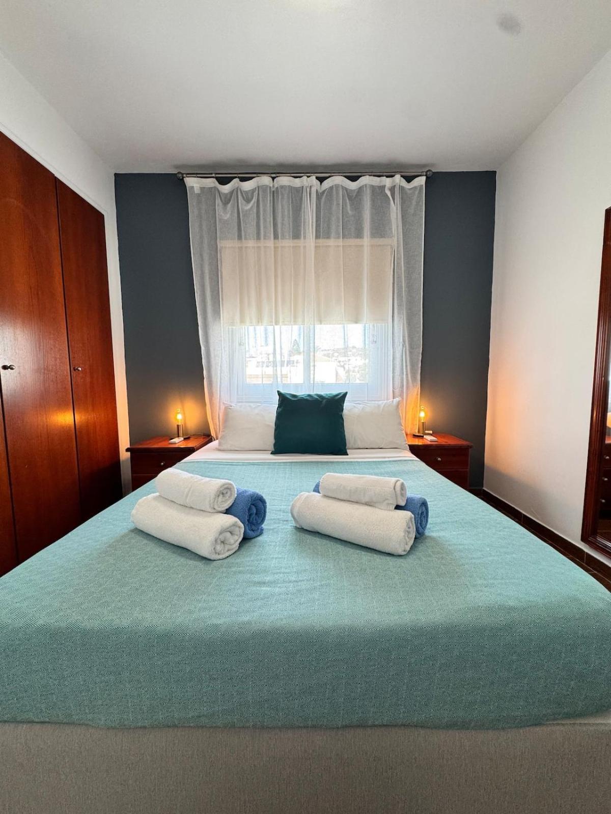 Gold Feather 2bedroom Center Location And Pool Apartment