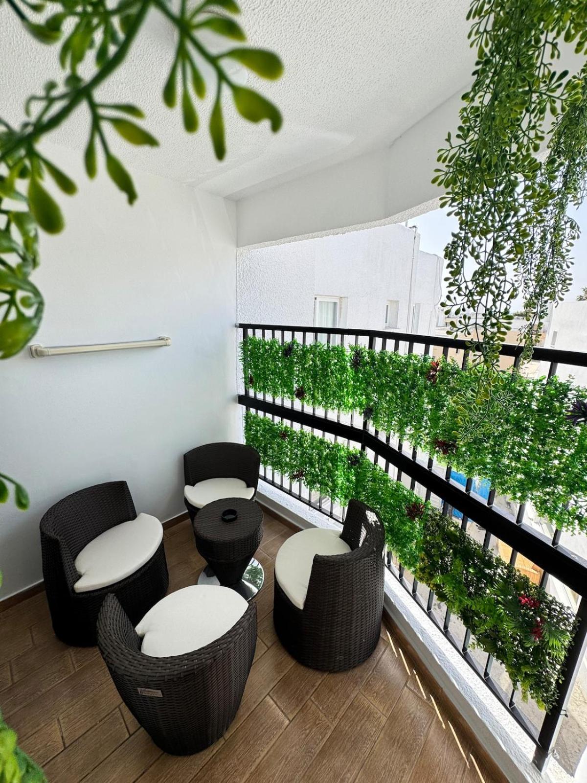 Gold Feather 2bedroom Center Location And Pool *